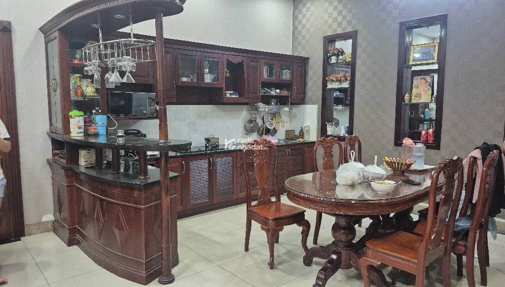 NHÀ ĐẸP Ở NGAY, NGANG HIẾM 10m, GẦN NÚT GIAO GÒ DƯA, 212m2 CHỈ 15,7 TỶ.