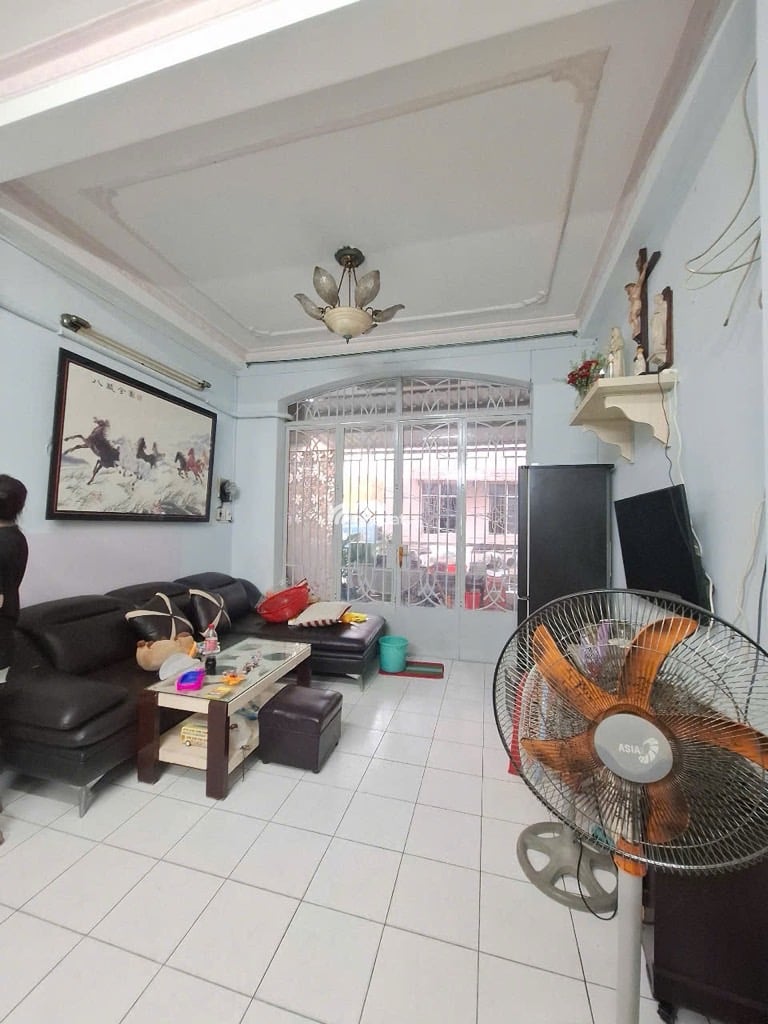 SÁT Q10, MTKD ĐẤT THÁNH, TÂN BÌNH, 62M2 TIỆN CẢI TẠO MỚI. GIẢM 350TR CHỈ 11.45T TL 