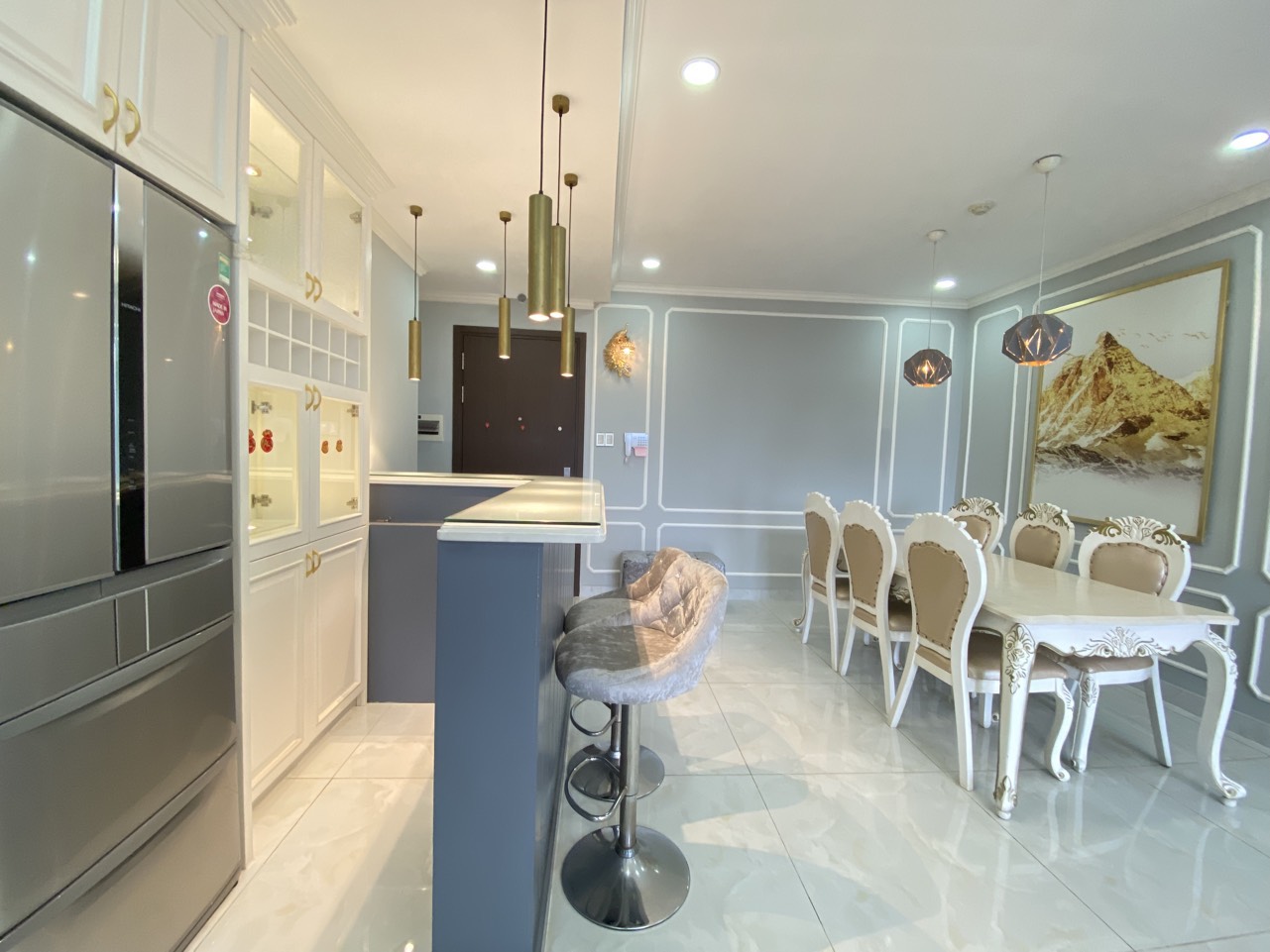 Sunrise City View, 25 triệu/th, 138 m2, 3PN, 2WC, full nội thất sẵn key xem nhà