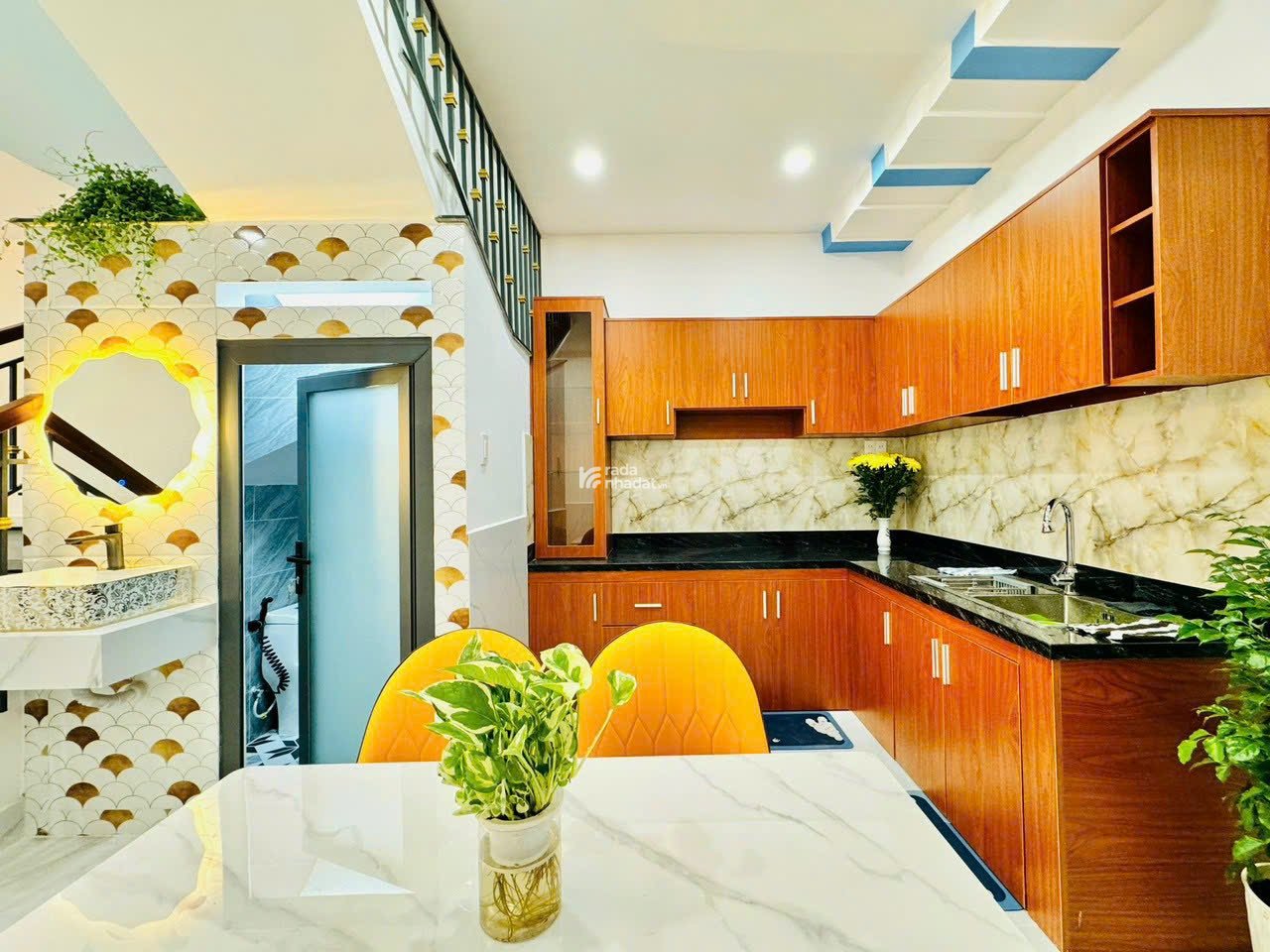 Xoay vốn bán gấp 64m2, Dương Quảng Hàm, P5, Gò Vấp, hẻm xe hơi 5.5m, sổ riêng