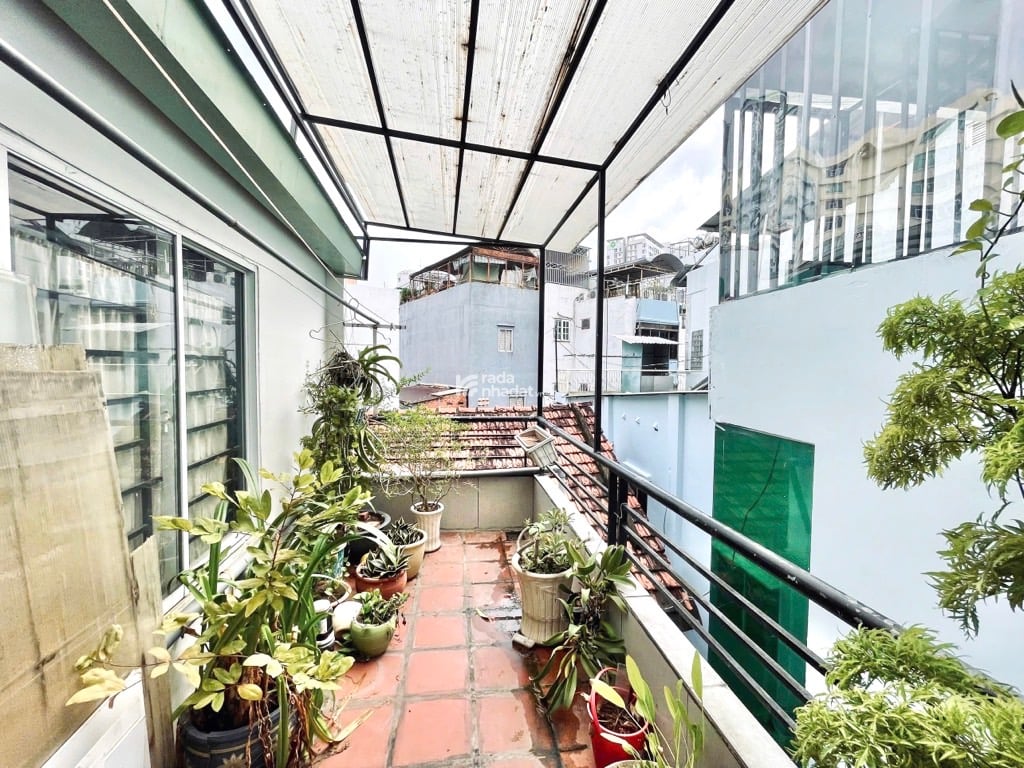 Bán nhà Huỳnh Văn Bánh, Phường 12 Phú Nhuận, 20m ra mặt tiền, Ở ngay.