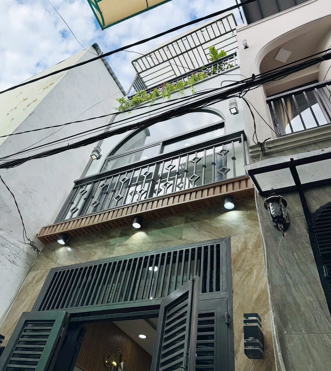 Giá đẹp nhà cuối năm DT 39,2m2 giá 2tỷ450 đường Phú Mỹ P22 Q.Bình Thạnh