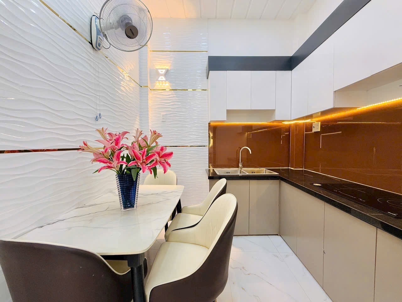 Giá đẹp nhà cuối năm DT 39,2m2 giá 2tỷ450 đường Phú Mỹ P22 Q.Bình Thạnh