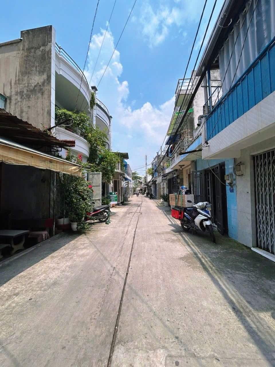 Nhà mới gần CV Kênh Nước Đen, 50m2, chỉ 4.69 tỷ TL, ở ngay!