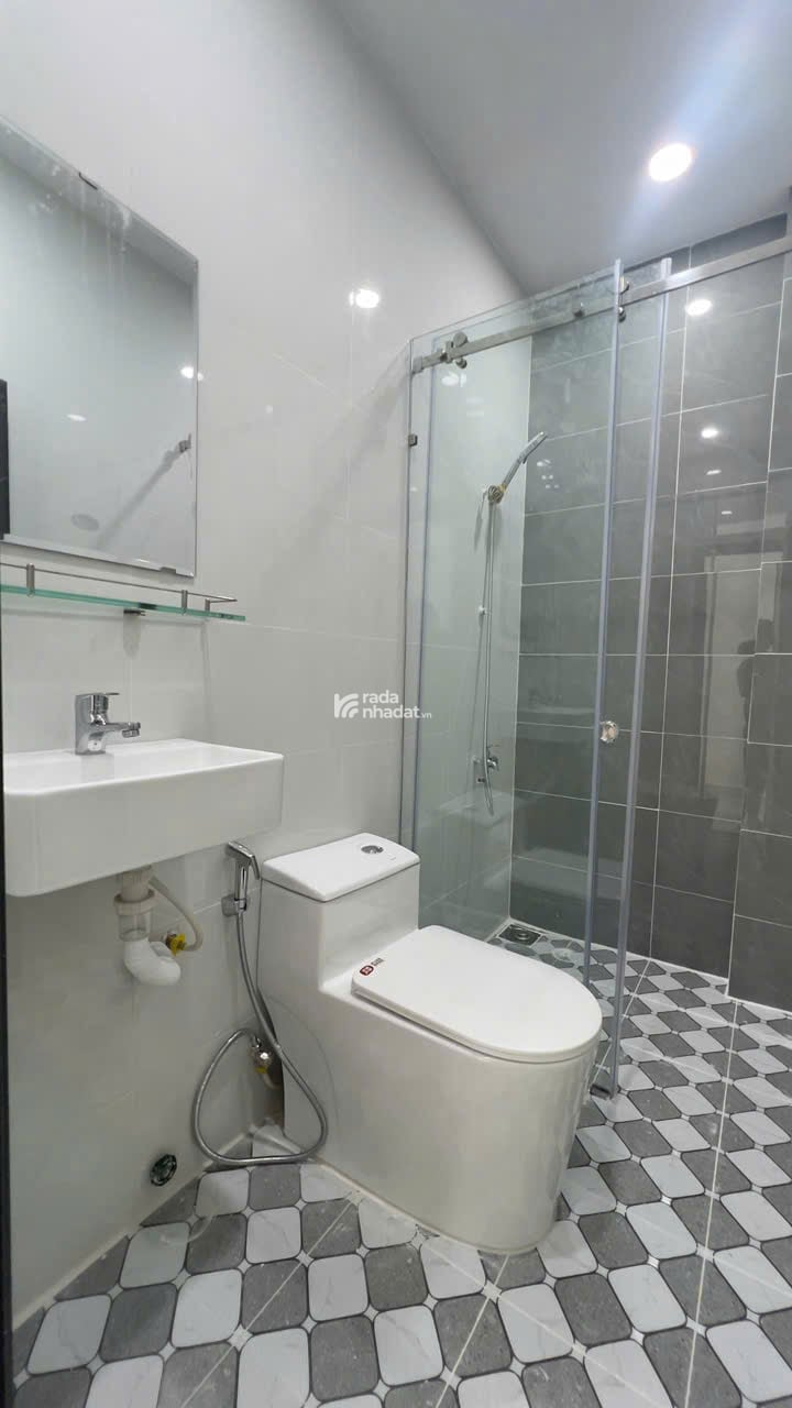 Cần Bán Gấp Nhà 2 Tầng - Q11 - Giá Chốt Tốt