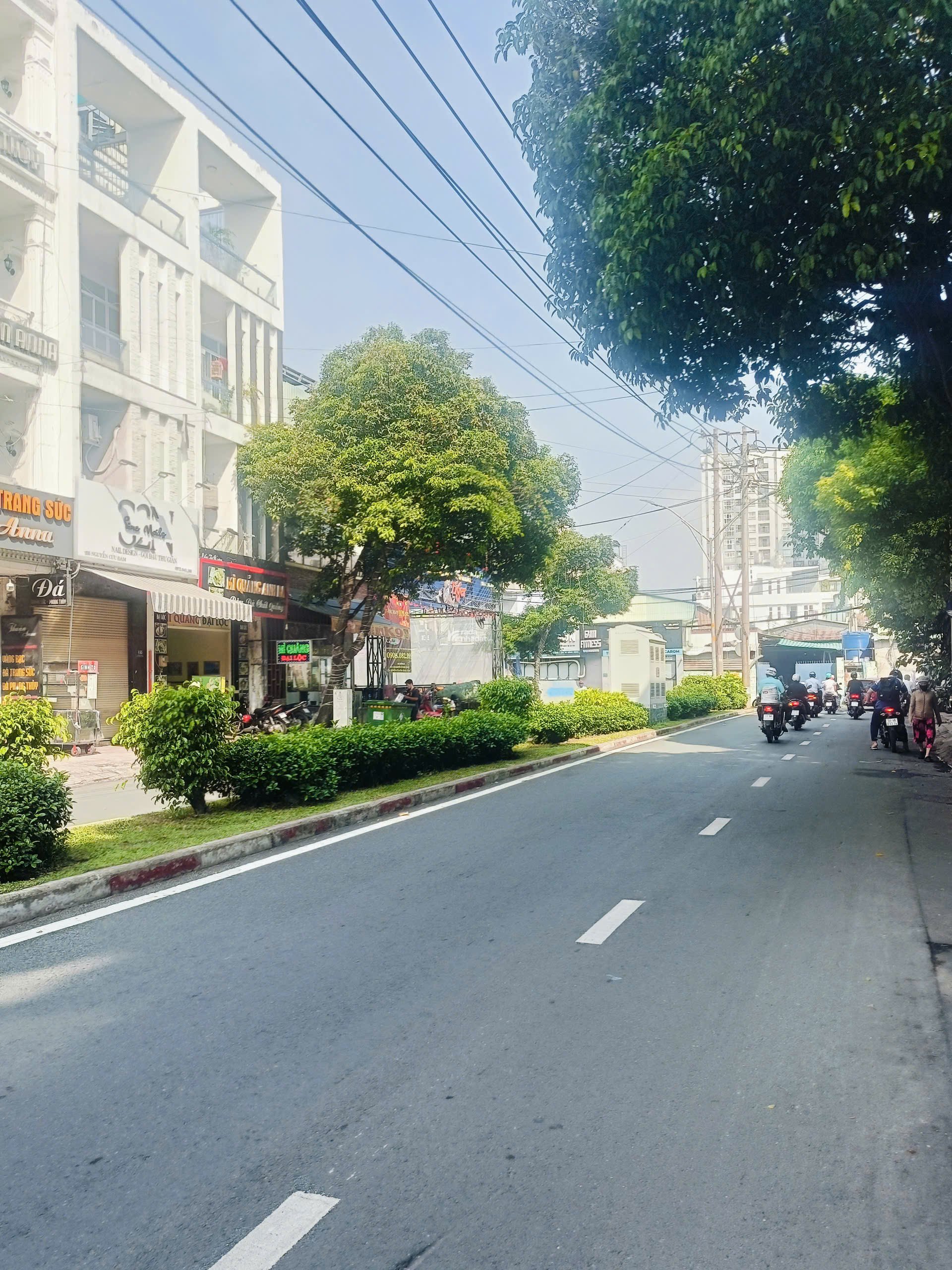 6,9 Tỷ ! Hxh đường Tân Sơn Nhì.Q Tân Phú. Dt: 4x12m. 4 Tầng