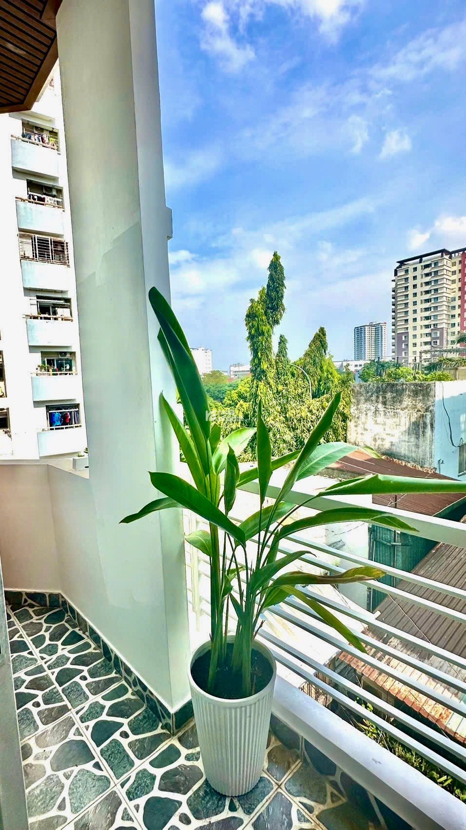 BÁN NHÀ 4 TẦNG - KHU CHỢ VẢI PHÚ THỌ HOÀ - 4x16 - HẺM 5M XE HƠI ĐỖ CỬA - CHỈ 7.2 TỶ TL