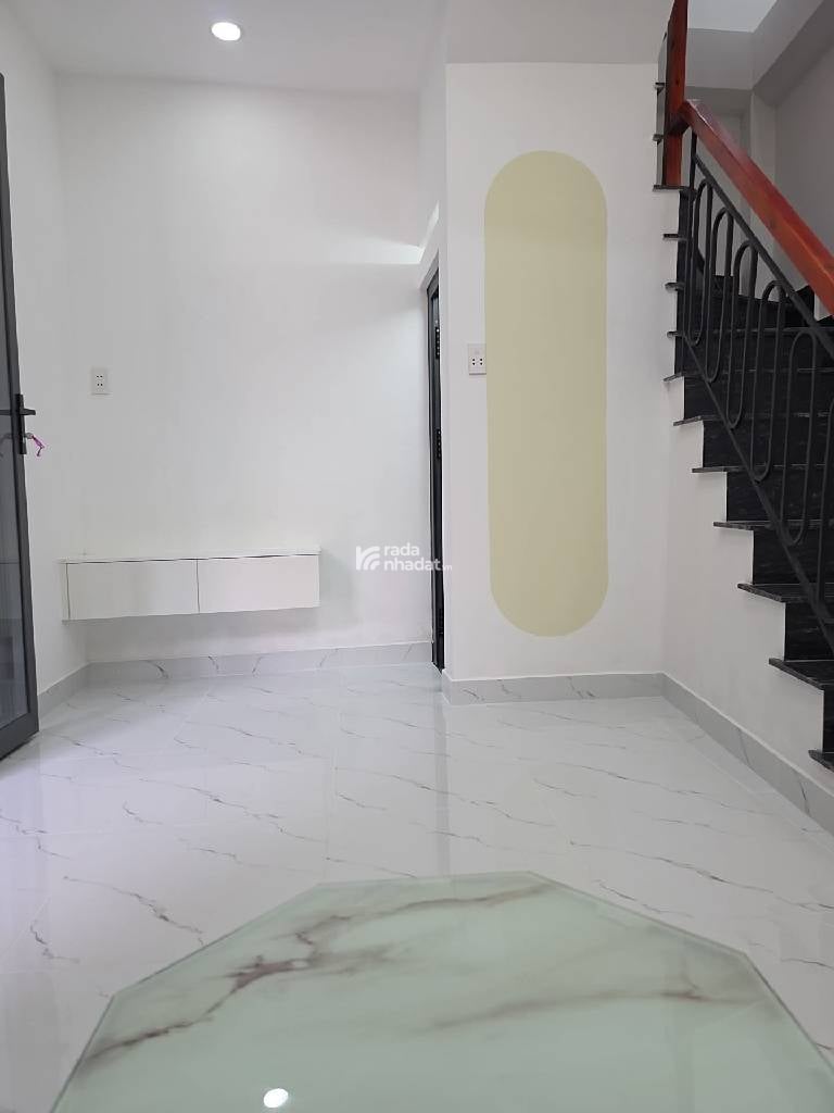 HẺM XE HƠI SÁT NHÀ, LẠC LONG QUÂN, TÂN BÌNH, 25M2 CÓ KC Ở NGAY. GIẢM 350TR CHỈ 3.85T TL 