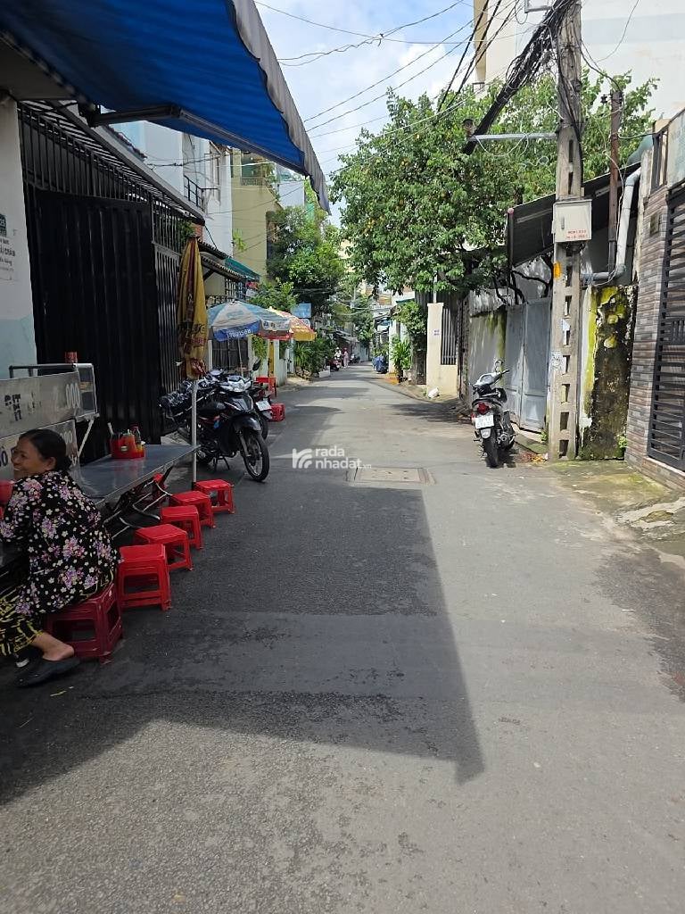 HẺM XE HƠI SÁT NHÀ, LẠC LONG QUÂN, TÂN BÌNH, 25M2 CÓ KC Ở NGAY. GIẢM 350TR CHỈ 3.85T TL 