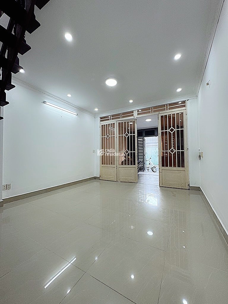 Bán nhà gần lê văn qưới bình hưng hoà a