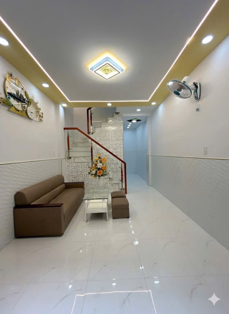 NHÀ XÂY MỚI DỌN VÀO Ở NGAY - KỀ BÊN LÊ THÚC HOẠCH - BÌNH LONG 