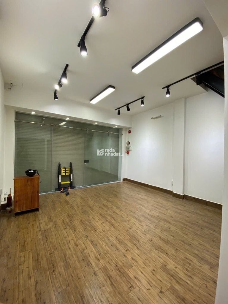 NHÀ ĐẸP NHƯ MỚI,  3 TẦNG  4PN, HẺM NHỰA XE HƠI 6M ÂU CƠ P14 Q11, SHR, CHỈ 6,9 TỶ