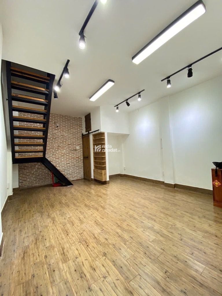 NHÀ ĐẸP NHƯ MỚI,  3 TẦNG  4PN, HẺM NHỰA XE HƠI 6M ÂU CƠ P14 Q11, SHR, CHỈ 6,9 TỶ