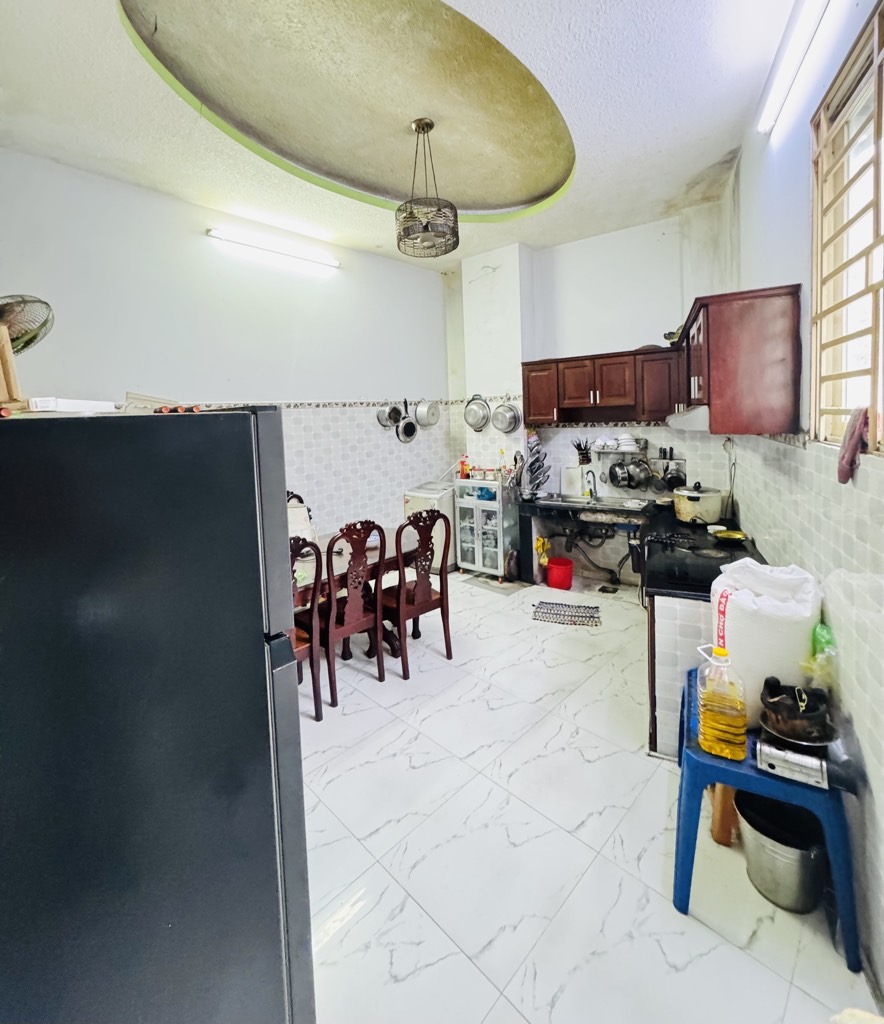 MẶT TIỀN SẦM UẤT NGÀY ĐÊM TÂN HOÀ ĐÔNG - NHÀ 5 TẦNG NGANG BỀ THẾ 5.6M - LÔ GÓC KINH DOANH ĐA NGÀNH