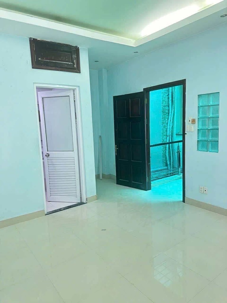 SIÊU VIP K300 - GIÁ TỐT BAO ĐẦU TƯ - ĐƯỜNG 10M VỈA HÈ - KINH DOANH