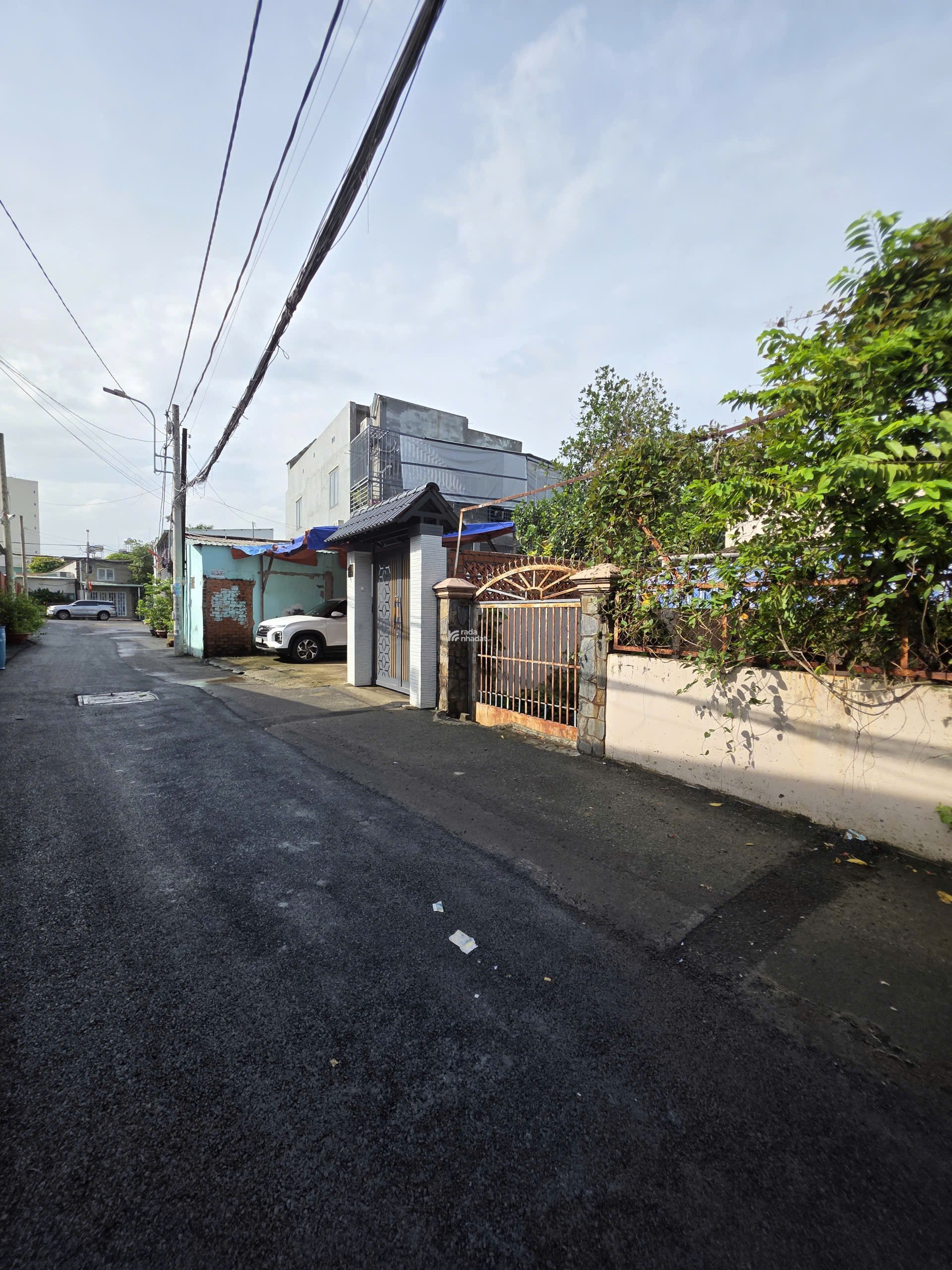  BÁN ĐẤT TẶNG NHÀ C4 NGANG KHỦNG DT 126M CHỈ 8.X TỶ Đ.NGUYỄN VĂN TĂNG-LÊ VĂN VIỆT Q9 