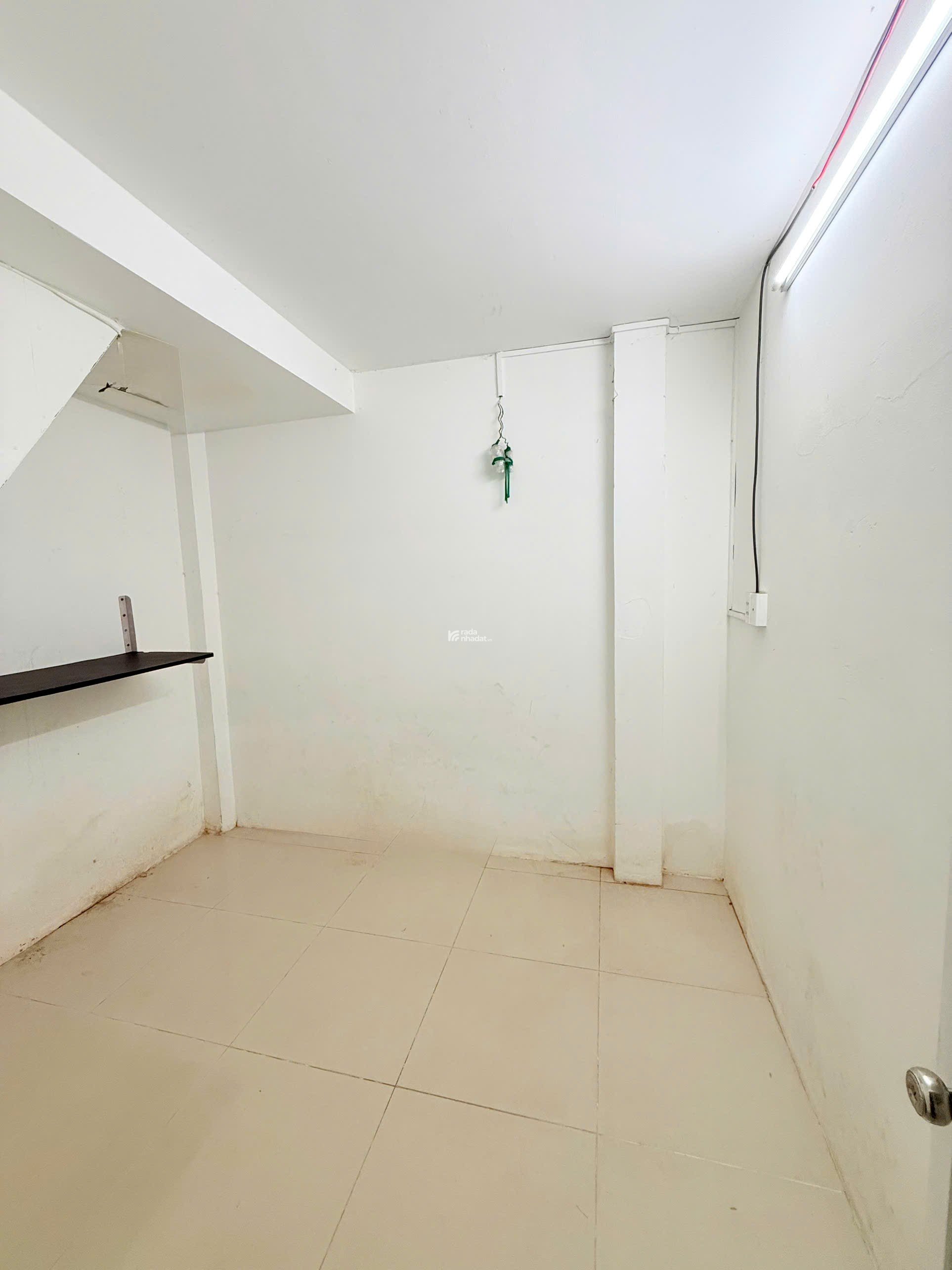 Hẻm xe hơi tân bình dt 53 m2 chỉ 4 tỷ 85