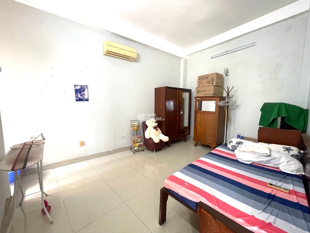 MẶT TIỀN ĐỘI CUNG -P.11- Q.11- DT: 5.4/5.9*11M- 13 TỶ 5