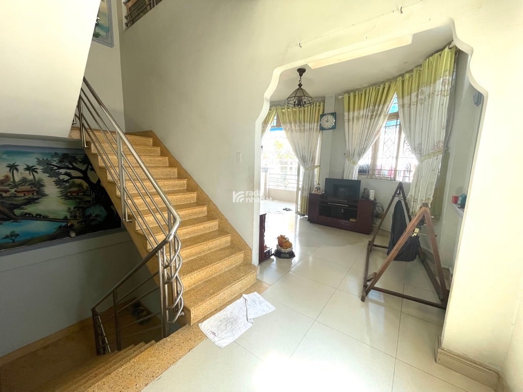 MẶT TIỀN ĐỘI CUNG -P.11- Q.11- DT: 5.4/5.9*11M- 13 TỶ 5