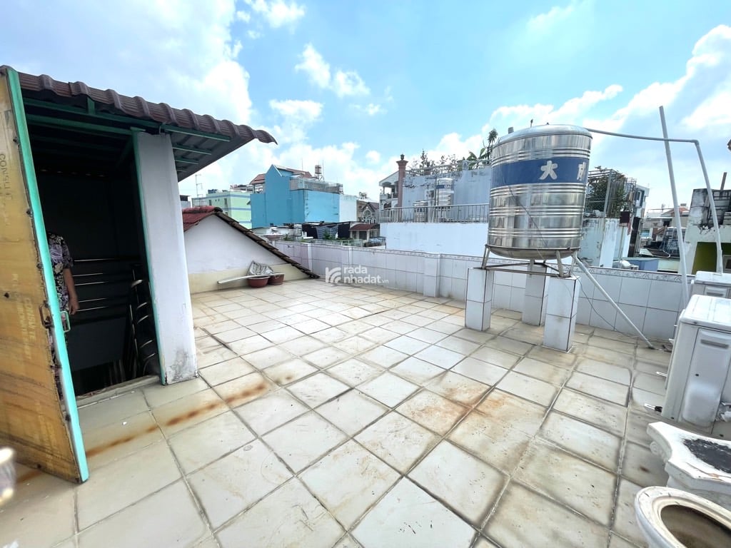 MẶT TIỀN ĐỘI CUNG -P.11- Q.11- DT: 5.4/5.9*11M- 13 TỶ 5