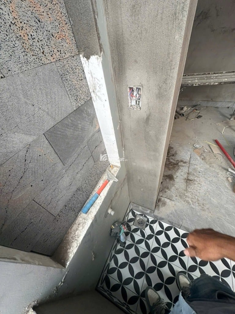 SÁT TÂN BÌNH, HẺM XE HƠI HUỲNH THIỆN LỘC, TÂN PHÚ, 2 TẦNG HIẾM CÓ. GIẢM 550TR CHỈ 3.5T