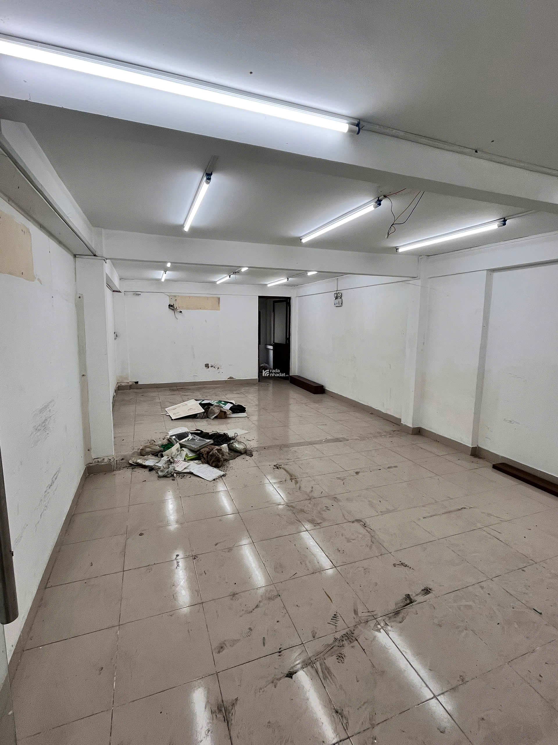 VỊ THẾ KIM CƯƠNG: NGUYÊN CĂN 1 TRỆT  3 LẦU TẠI CỬA NGÕ BÌNH TÂN!