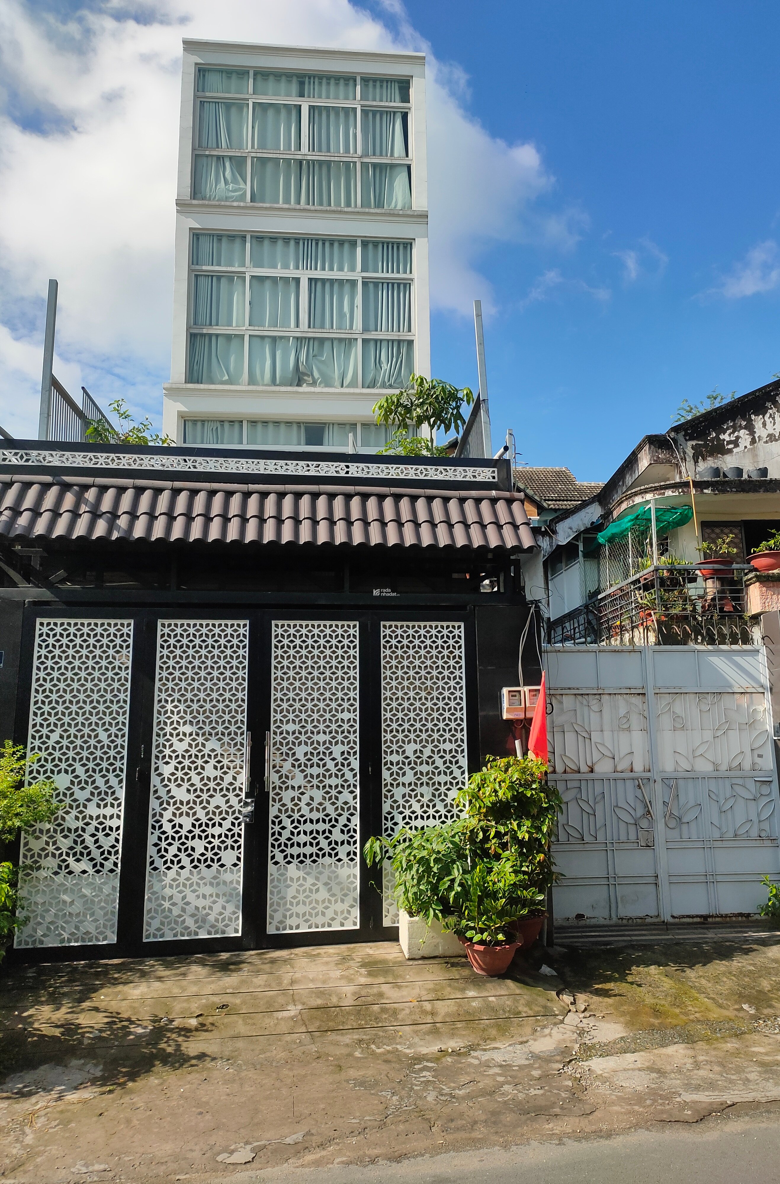 MẶT TIỀN LÊ QUANG SUNG - TIỆN KINH DOANH ĐA NGÀNH NGHỀ - XE HƠI NGỦ TRONG NHÀ - 4 TẦNG - 84M2 