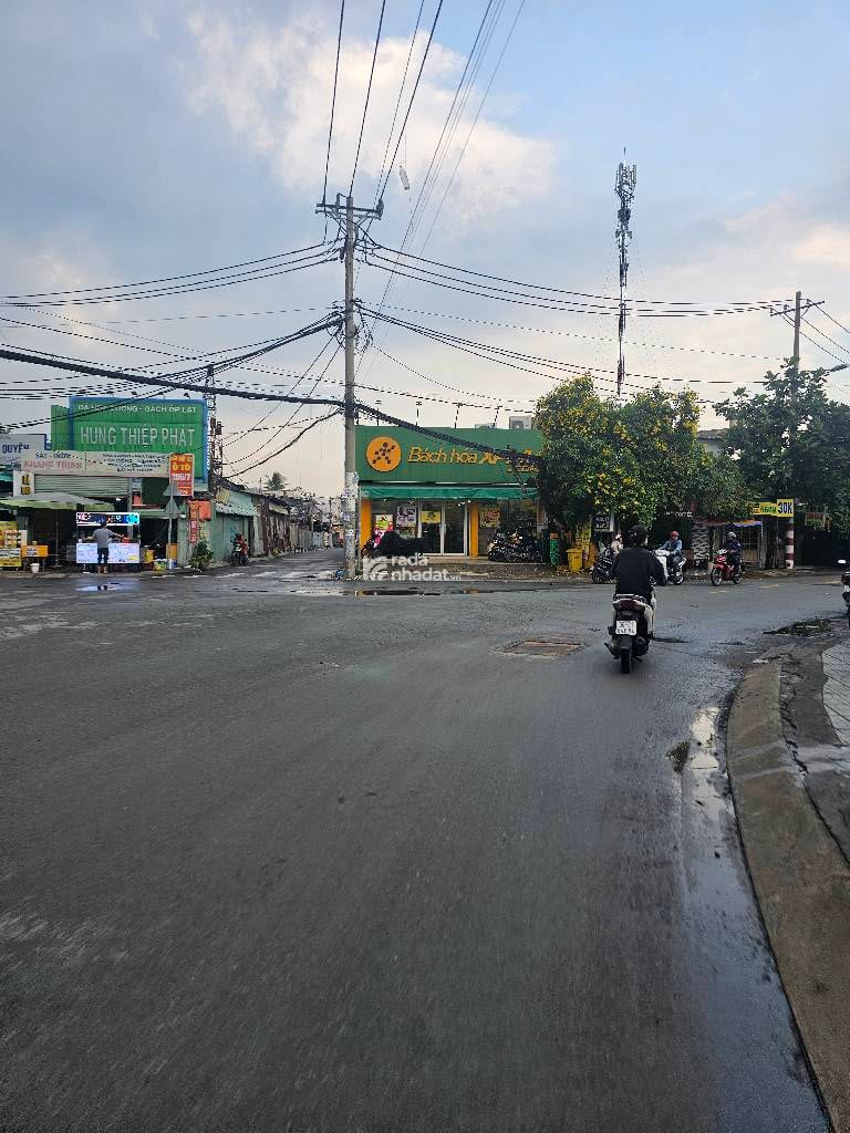 4 CĂN NHÀ 3 TẦNG  ĐẤT; DÒNG TIỀN 32tr/th NGAY NGÃ 3 BÌNH PHÚ Ụ GHE, 24X16 CHỈ 15 TỶ.