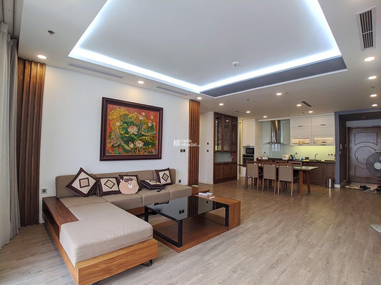 Bán căn hộ cao cấp ngay Trung Kính - 2PN - 79.5m - ở sướng, cho thuê siêu lời