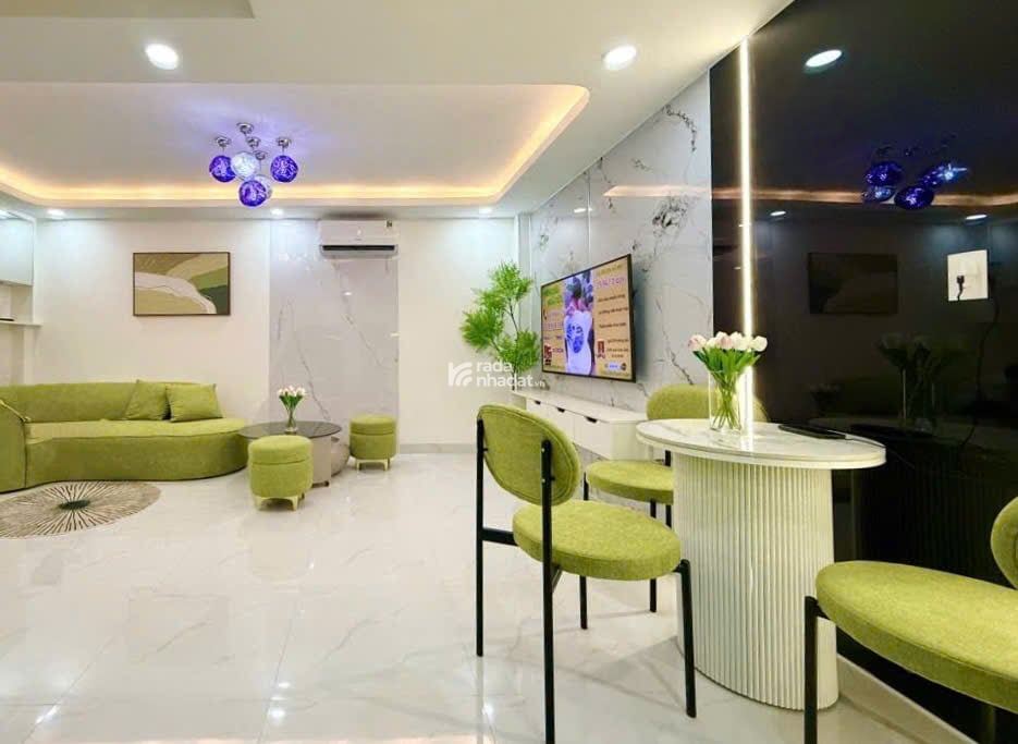 Nhà đẹp gần mặt tiền Ô tô Duy Tân -Quận Phú Nhuận - 120 m2 - 6.2 tỷ