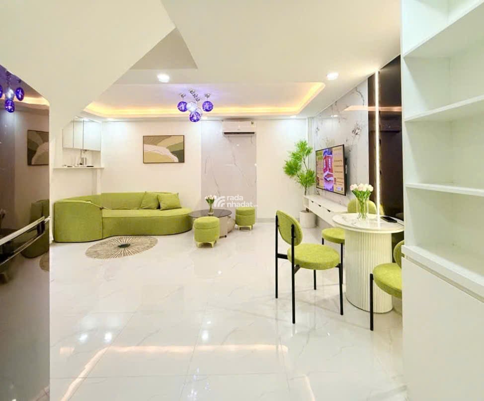 Nhà đẹp gần mặt tiền Ô tô Duy Tân -Quận Phú Nhuận - 120 m2 - 6.2 tỷ