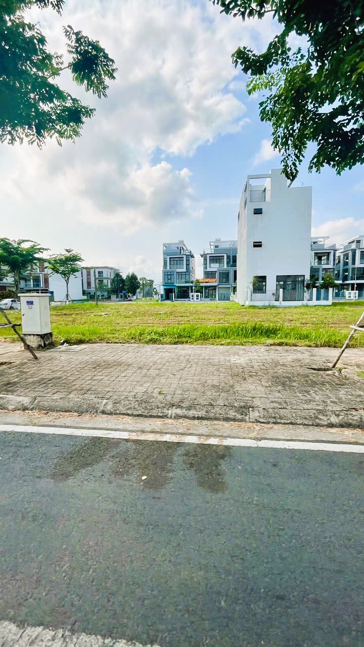 ĐẤT NỀN KDC ĐÔNG TĂNG LONG, 102M2 THỔ CƯ, NGANG 5M, ĐƯỜNG BÀN CỜ, XÂY NGAY, CHỈ 7.5 TỶ