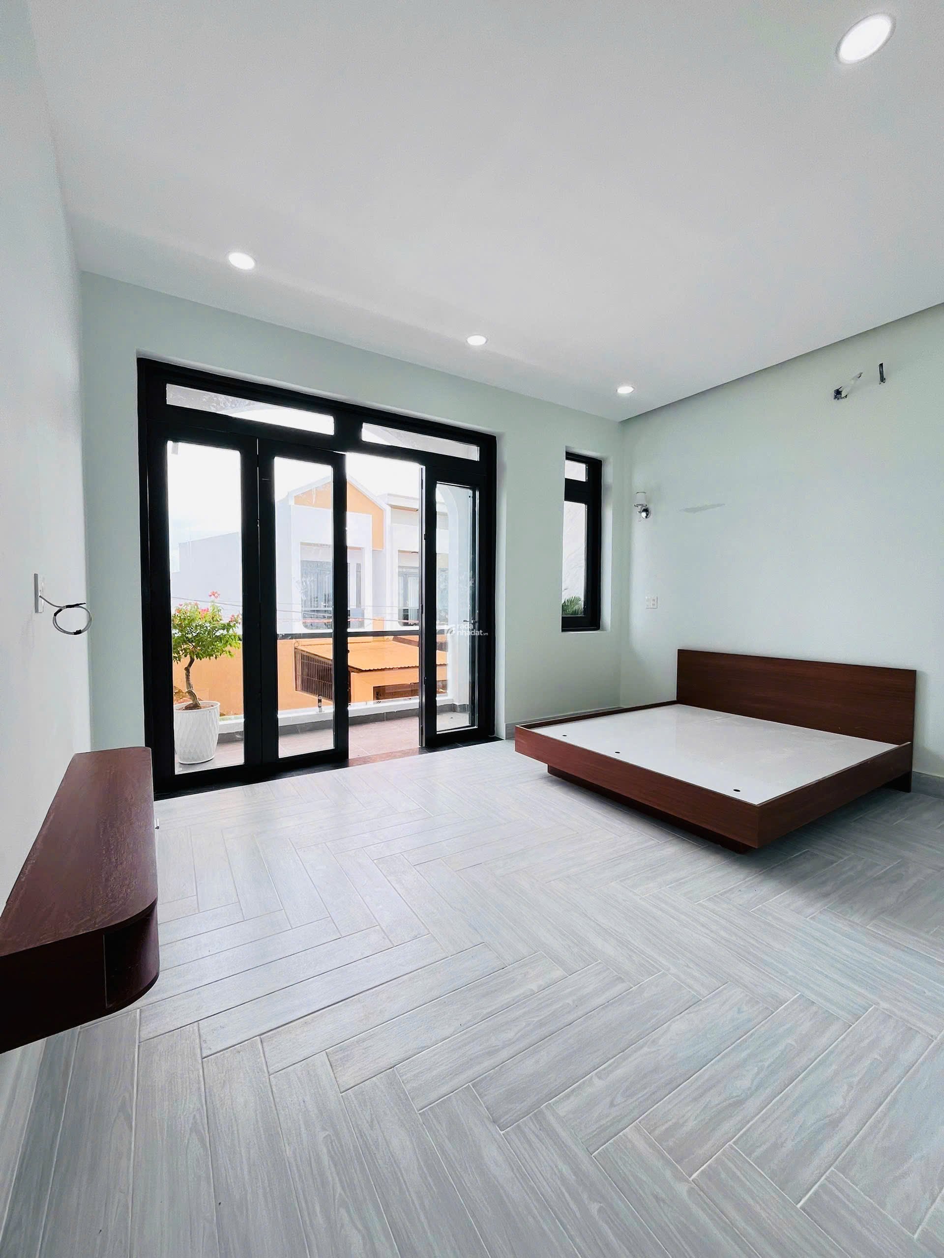 NHÀ NGAY KCN CẦU TRÀM.103,7m2 (Ngang 5)SHR ,2tỷ4.GẦN CHỢ