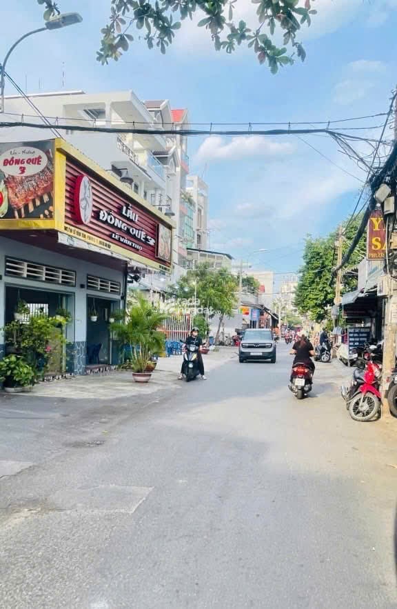 NGỘP BANK gấp bán nhà hẻm 102 Lê Văn Thọ 79m2 nở hậu 5.7m 4 lầu sát CV Làng Hoa chỉ 9 tỷ. 