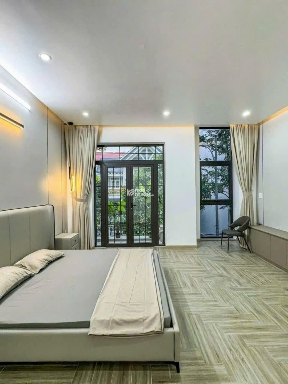 NHÀ 2 LẦU DT 260M GẦN BỆN VIỆN HOÀNG MỸ BINH DƯƠNG
