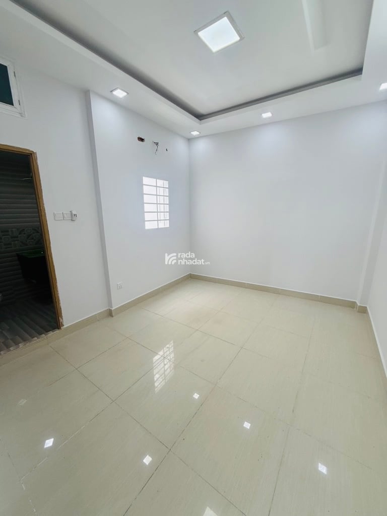 Bán nhà 3 tầng, đường Tây Lân - Hương Lộ 2, DT 5X14, 5PN, hẻm xe hơi, ko lộ giới.