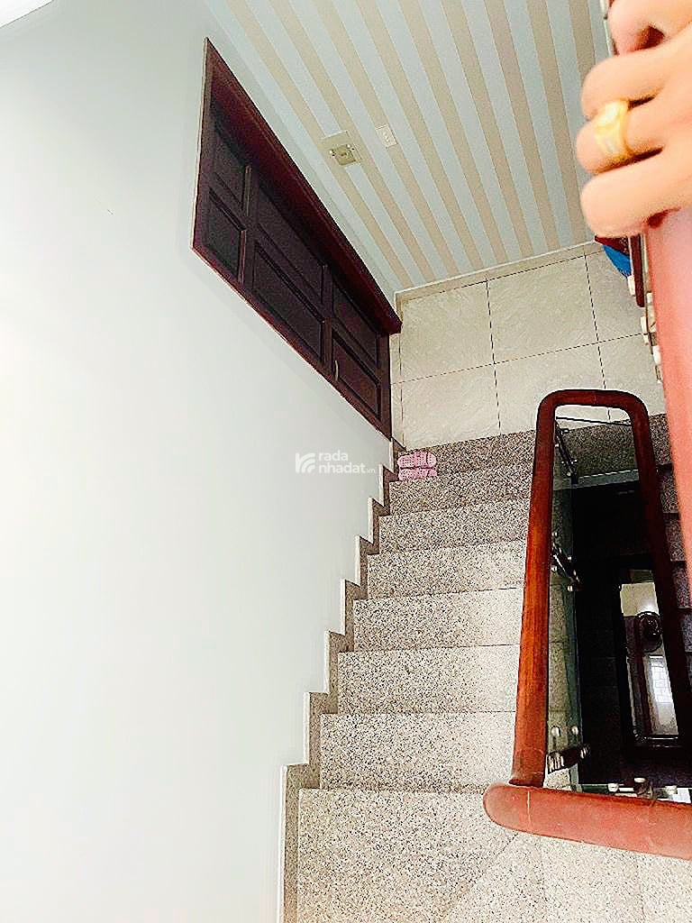 Ban nhà đường nguyễn hữu tiến tây thạnh