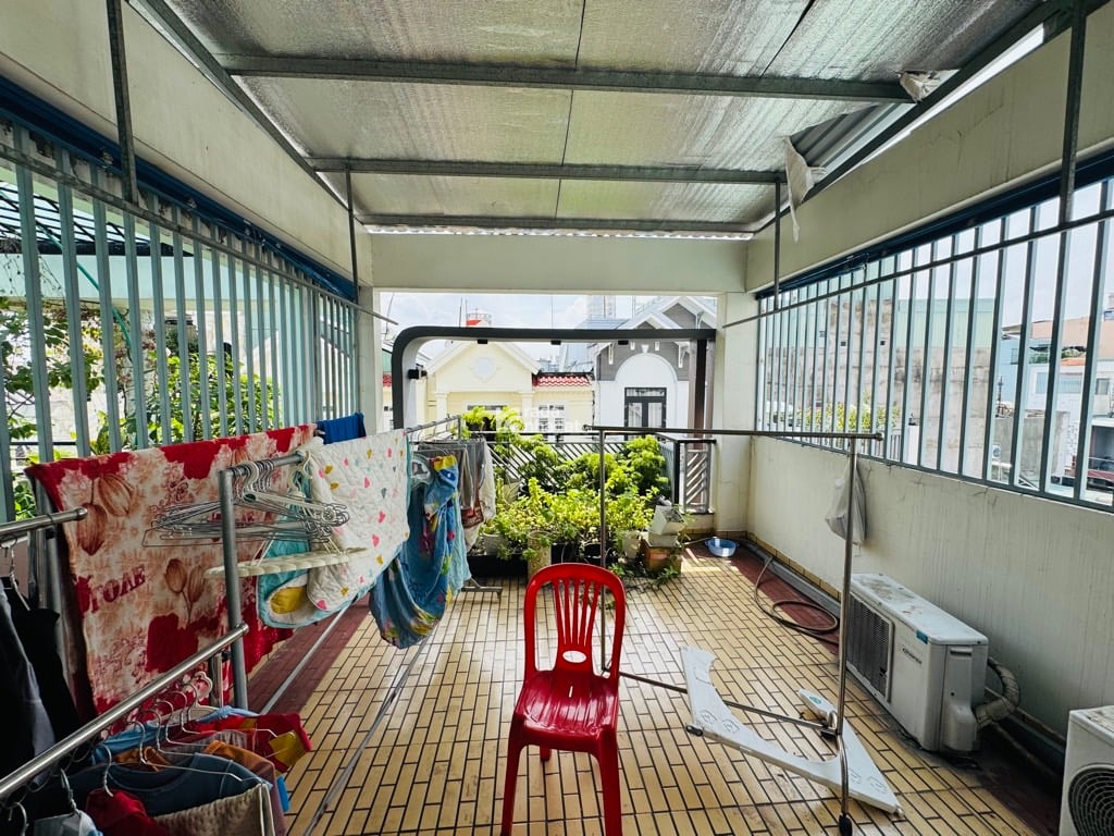 BÁN NHÀ QUANG TRUNG - GÒ VẤP - DIỆN TÍCH 52m - NHÀ 4 TẦNG, 5 PHÒNG NGỦ, FULL NỘI THẤT - CHỈ 8.5 TỶ 