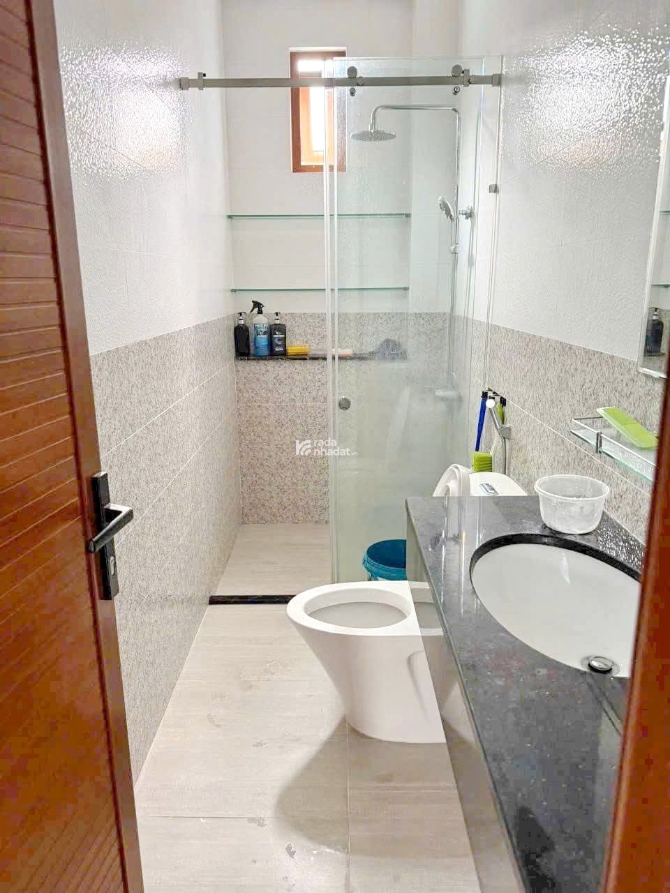 Bán nhà đẹp 3 lầu gần MT đường Bông Sao Phường 5 Quận 8