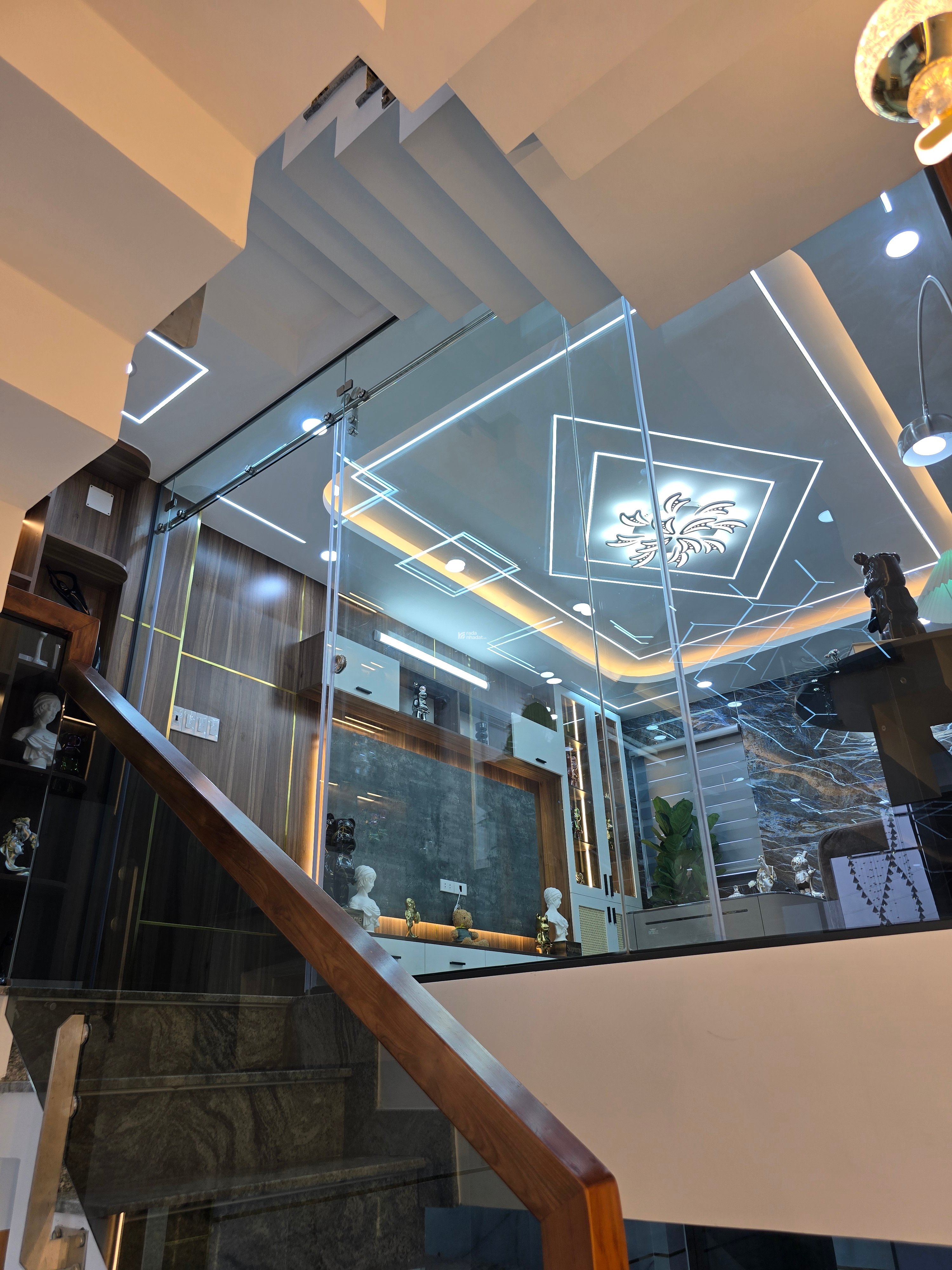 Nhà Ở Cao Cấp Kế Công An Phường Bình Trị Đông, Thiết Kế Hiện Đại 5 Tầng - 60m2 / 7.x Tỏi