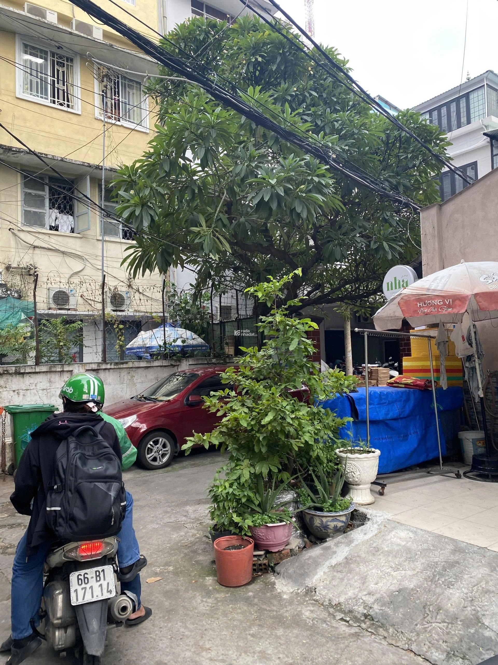 BÁN NHÀ HXH NGUYỄN TRÃI QUẬN 1 -11.9 tỷ - 5 tầng , 4x10m