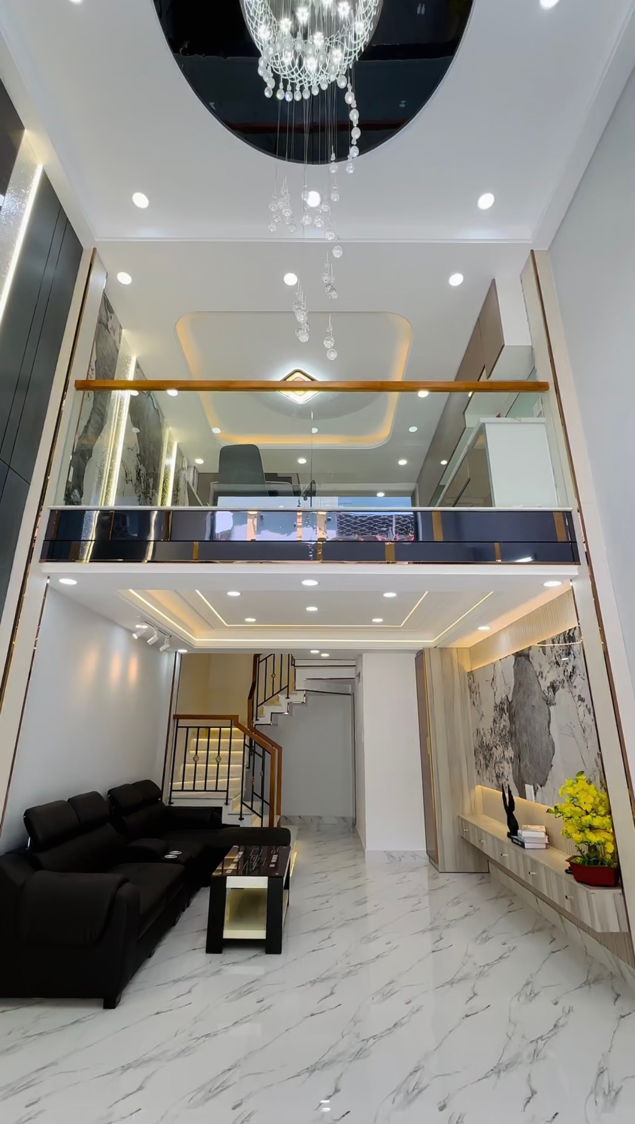 BÁN NHÀ SIÊU RẺ 60,4m2 giá 5,35 tỷ Đường Ni Sư Huỳnh Liên Phường 10 Quận Tân Bình HCM