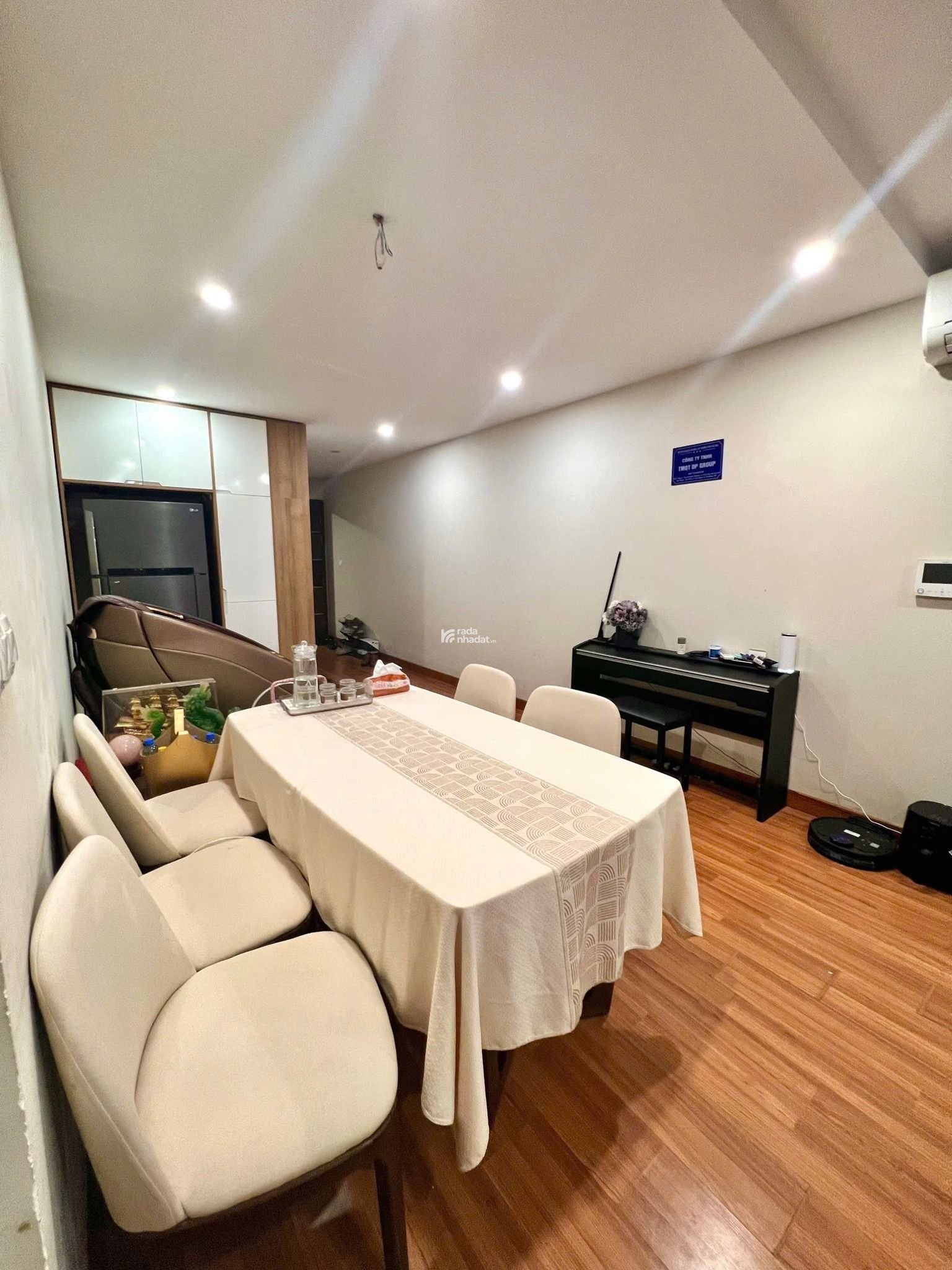 Hot! Nhượng lại nhanh căn góc vip 3 ngủ DT 141m2 tầng cao, ban công rộng view Hồ
