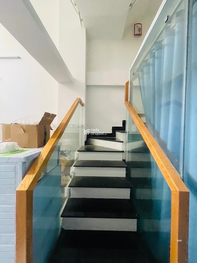 CHỈ CÒN 1 CĂN DUY NHẤT HƠN 3 TỶ P.PHƯỚC LONG A 3 TẦNG ST