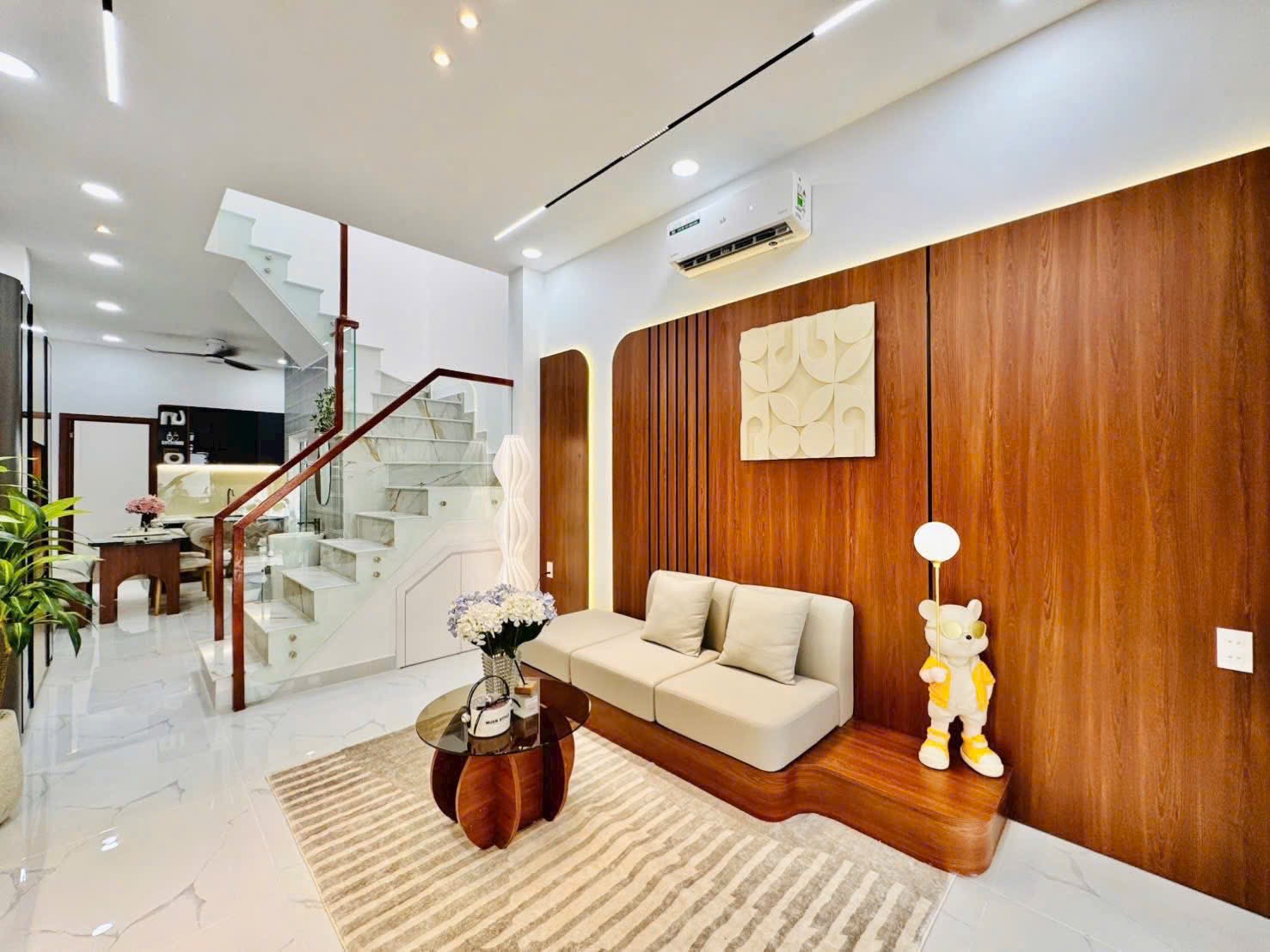 Siêu hot nhà 49m2 giá Siêu hot nhà 49m2 giá 3tỷ450tr Đường Phan Đăng Lưu, P. 3, Quận Phú Nhuận, HCM