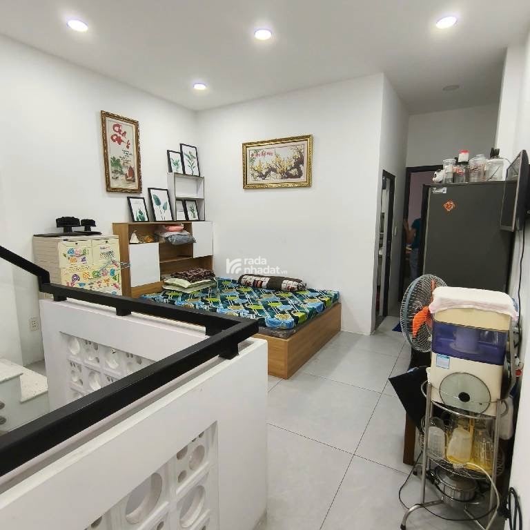 Nhà 3 Tầng BTCT 77m2 ngang 4m, 4PN sổ riêng, Gần ĐH Công Thương Q.Tân Phú, TC 6 tỷ TL.79.34