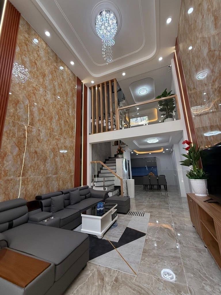 Nhà đẹp hẻm xe hơi , 5 tầng đường Hoàng Hoa Thám - Bình Thạnh , đầy đủ nội thất