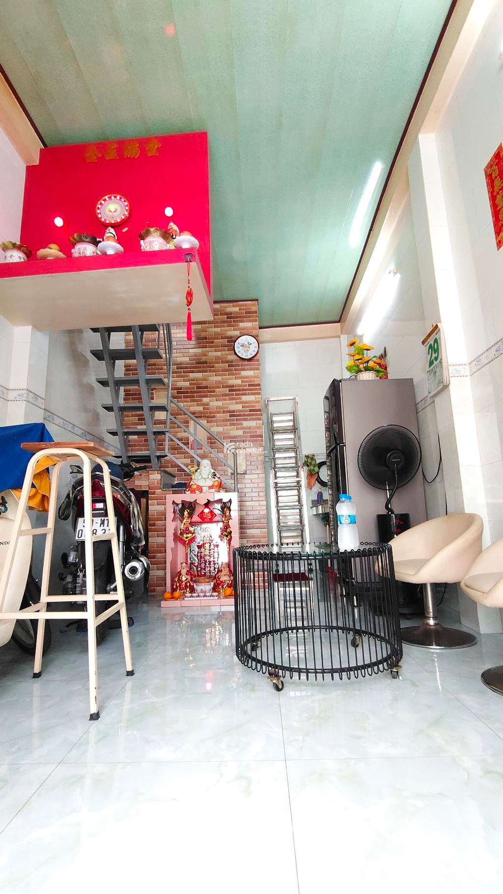 BÁN NHÀ BÀ HOM 20M2 2.6 TỶ THU 6 TRIỆU/THÁNG SÁT MẶT TIỀN HẺM XE TẢI THÔNG
