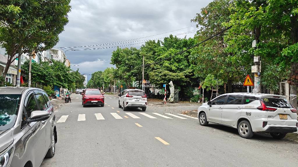 SIÊU PHẨM TÊN LỬA, MẶT TIỀN 12M, LỀ 4M, 5X20M, BÁN ĐẤT TẶNG NHÀ