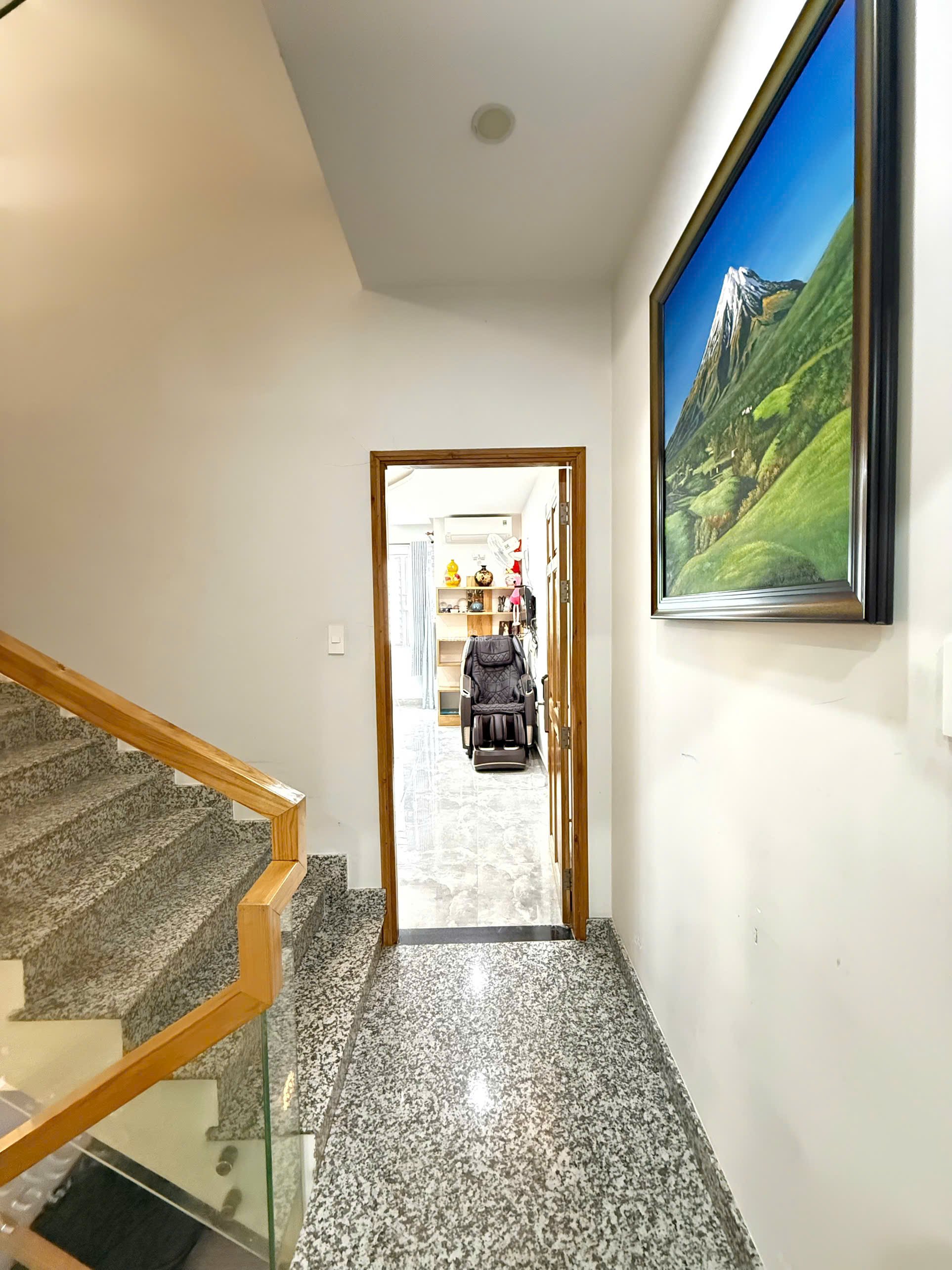 BÁN NHẢ HẺM Ô TÔ CMT8 Q3 - 4.2x12.6 - nhà 4 tầng - 15 tỷ TL  